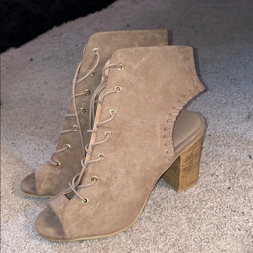 Tan Heels